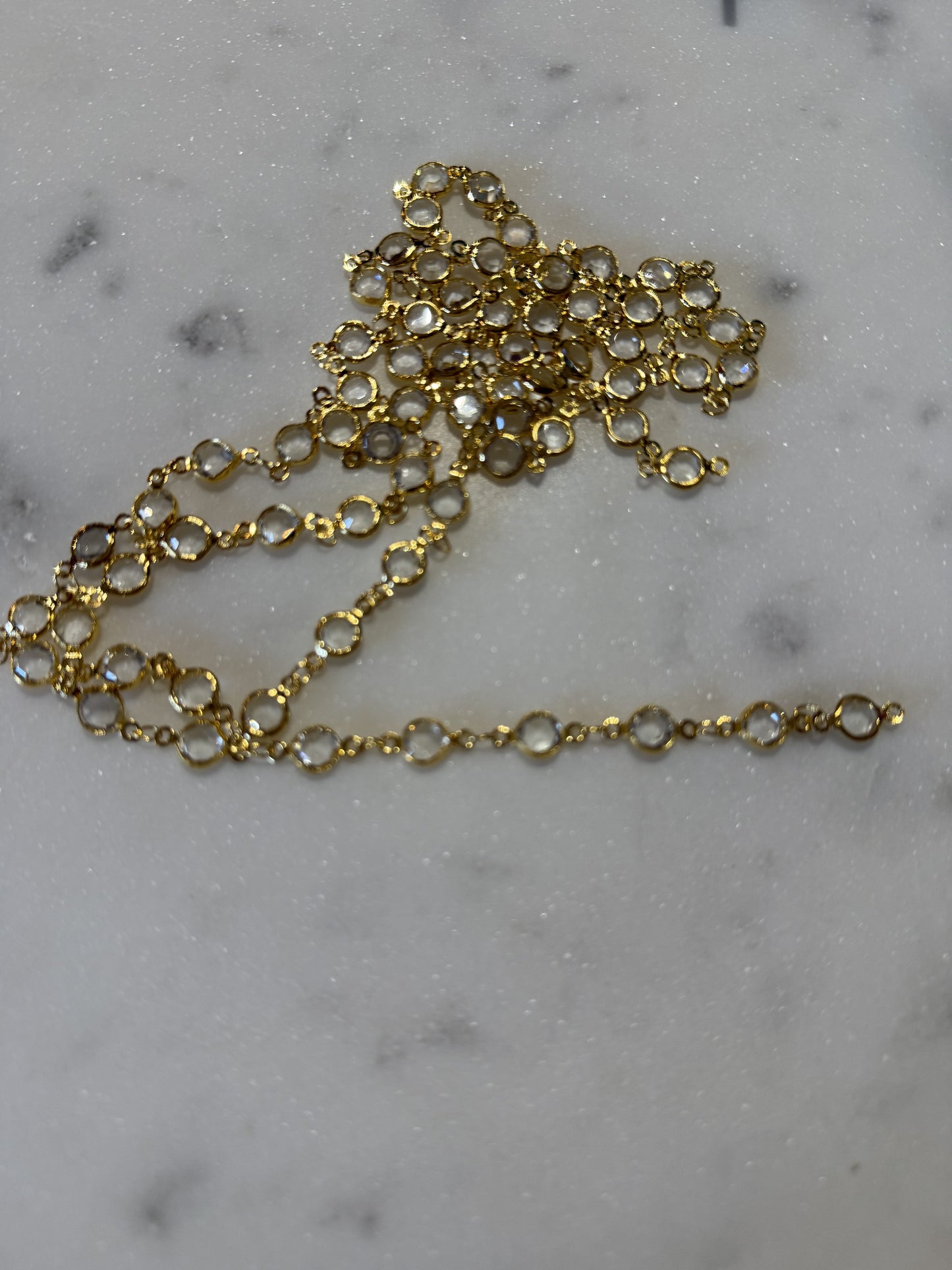 ketting met doorzichtige steentjes ( prijs per 10cm )