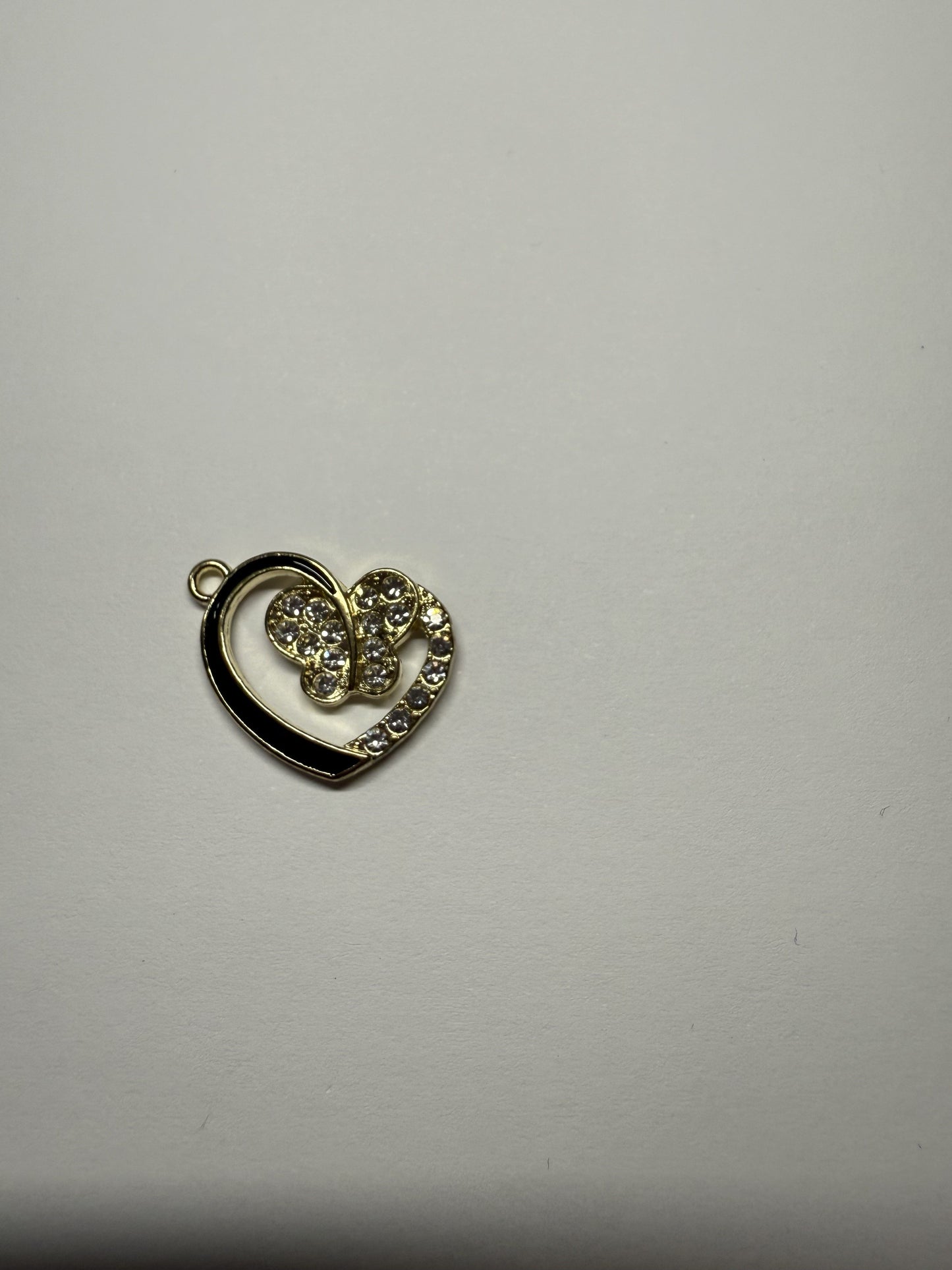 gouden hart met vlinder en steentjes Nr134b