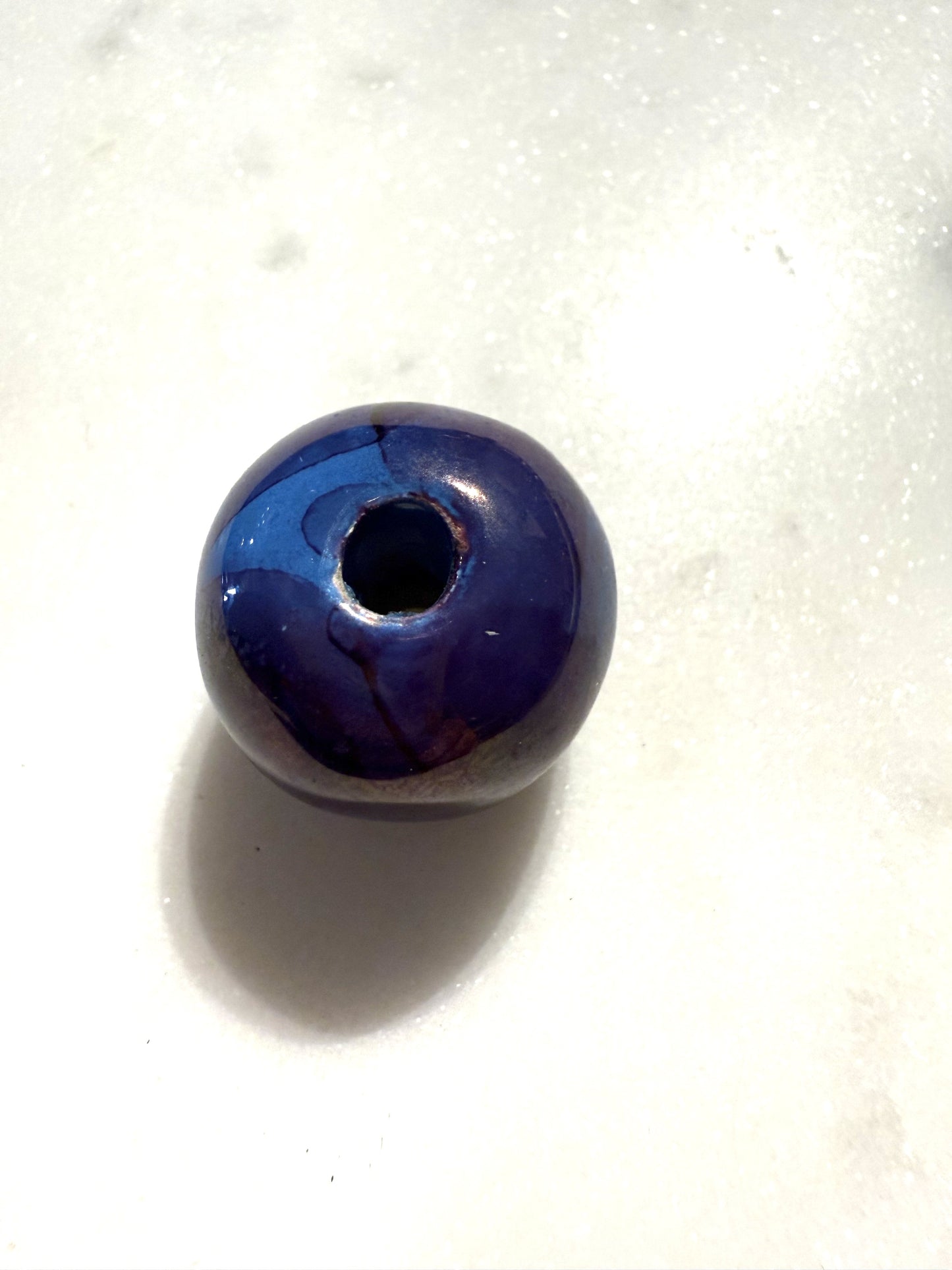 Blauwe keramiek kraal