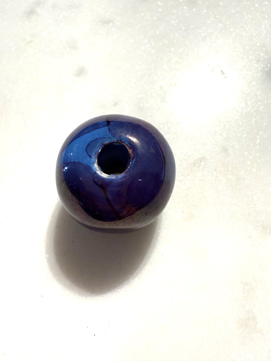 Blauwe keramiek kraal