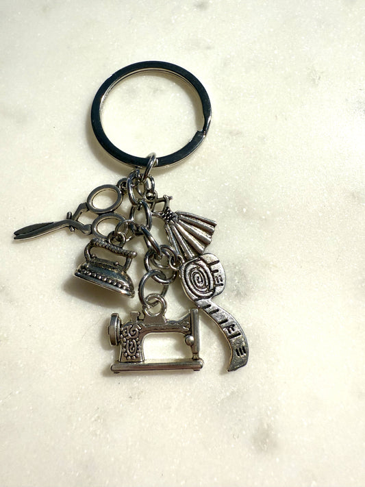 sleutelhanger naaimachine etc