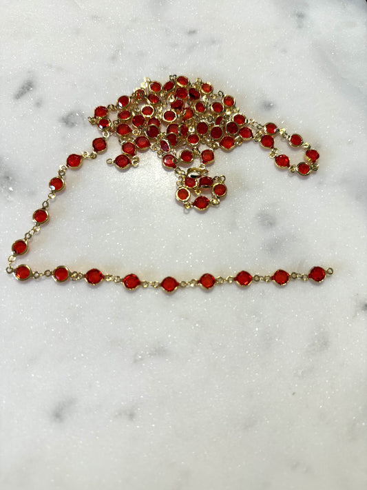 ketting met rode steentjes ( prijs per 10cm )