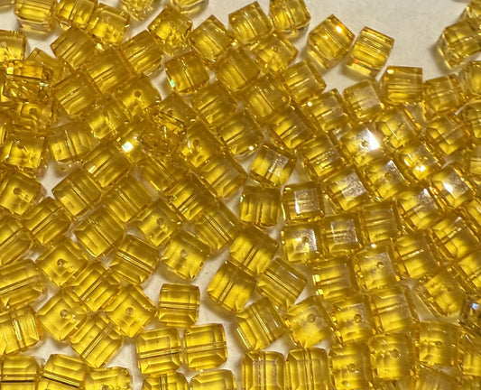 Geel Swarovski blokje