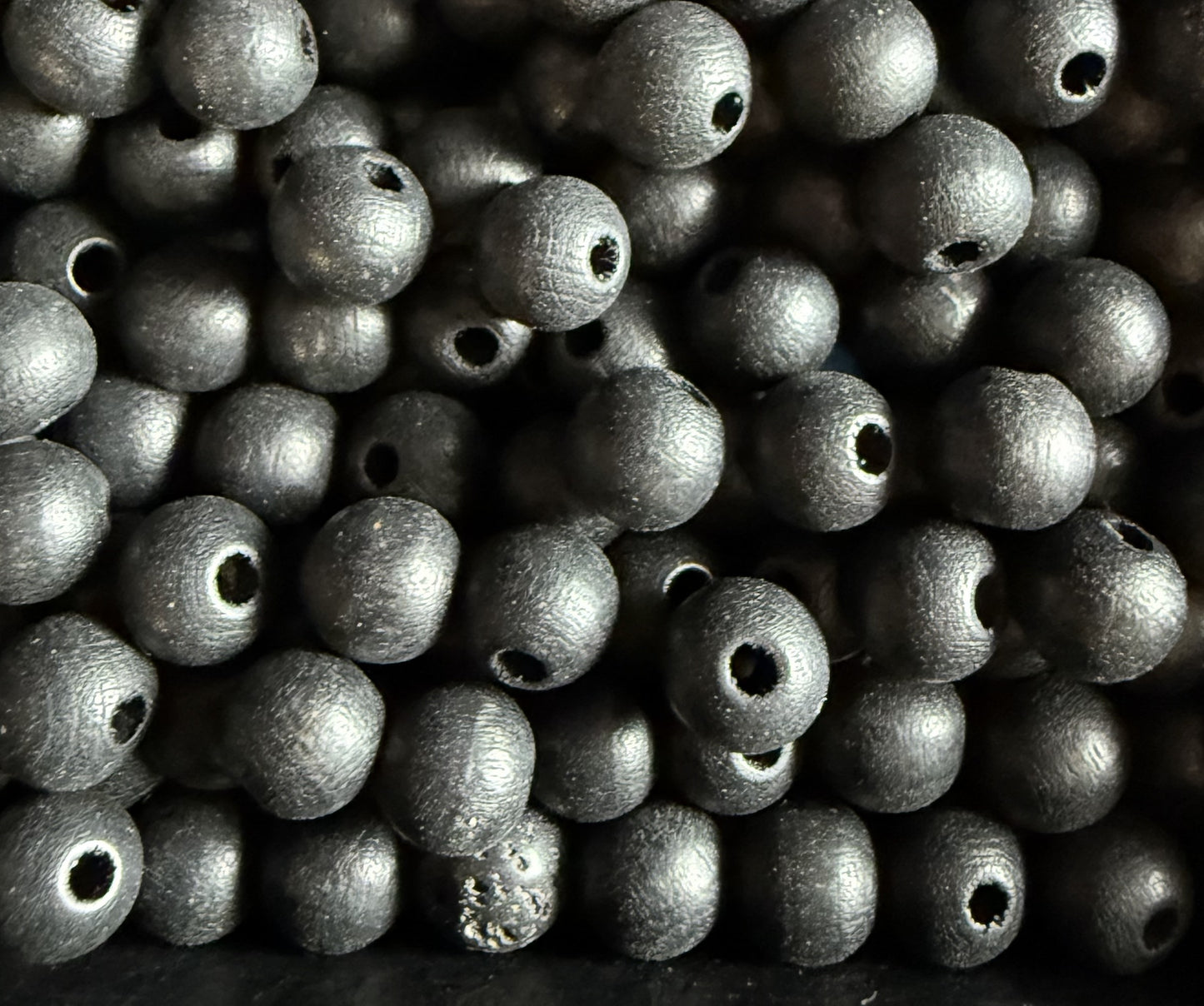 zwart matte houten kraal