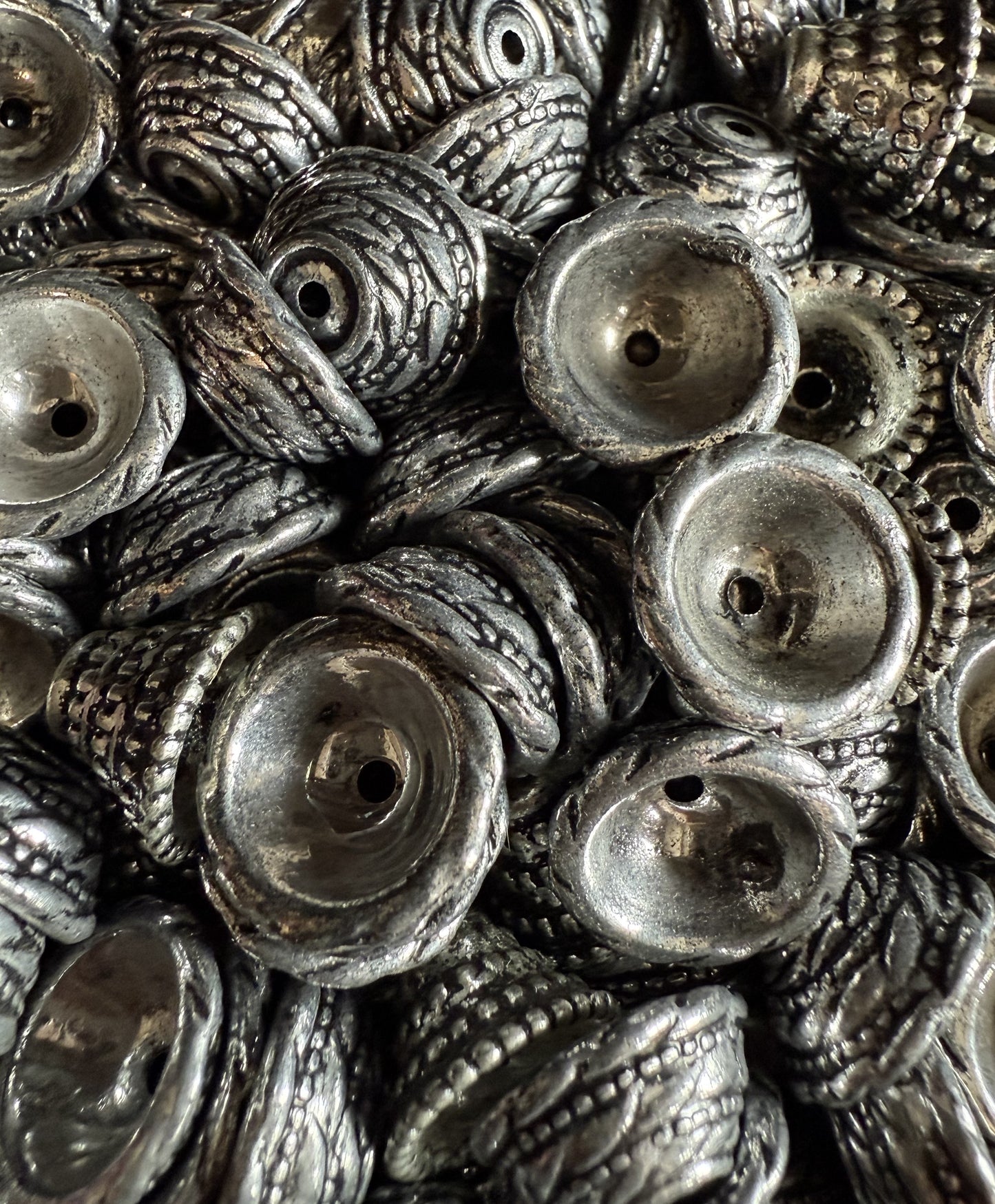 eindkapjes kunststof metaallook