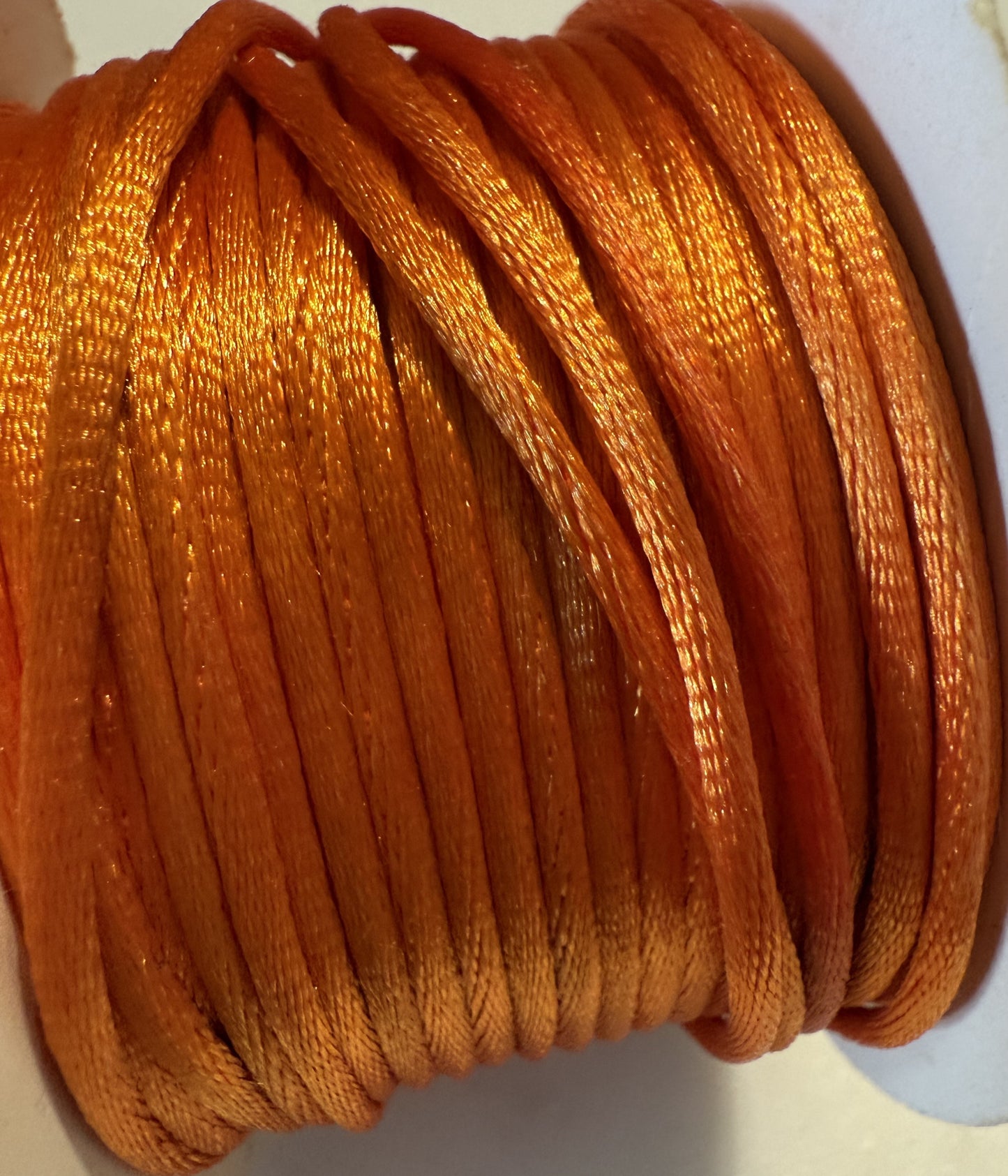 Satijnkoord oranje ( prijs is per meter )